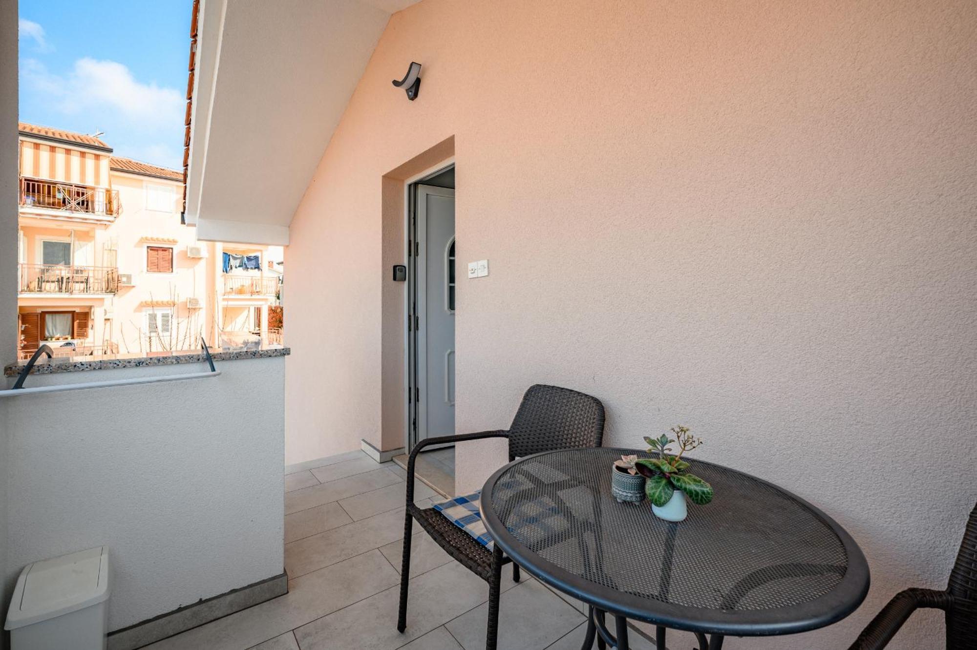 Charming Apartments Rose 1&2 With Pool Poreč Extérieur photo