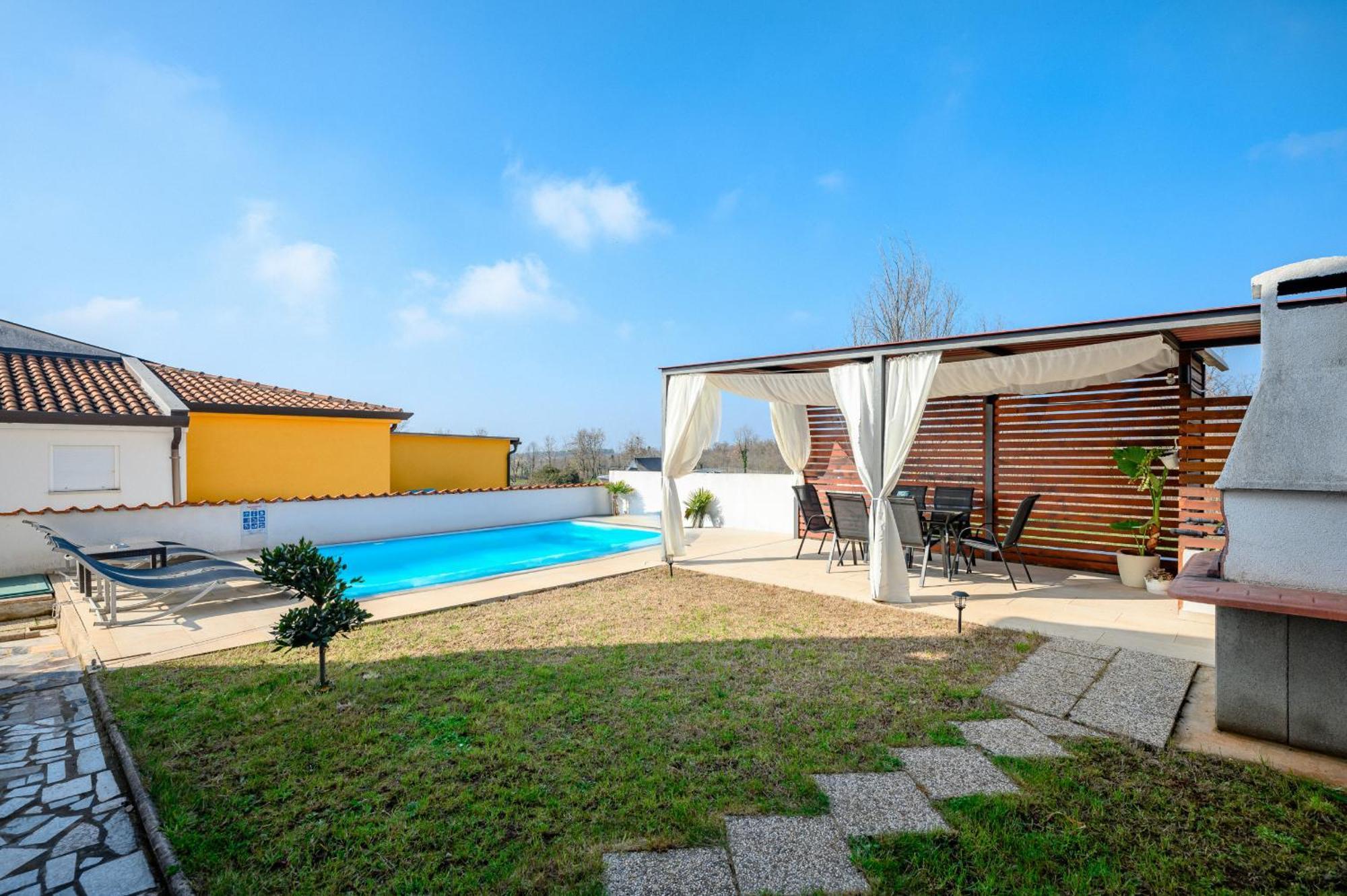 Charming Apartments Rose 1&2 With Pool Poreč Extérieur photo