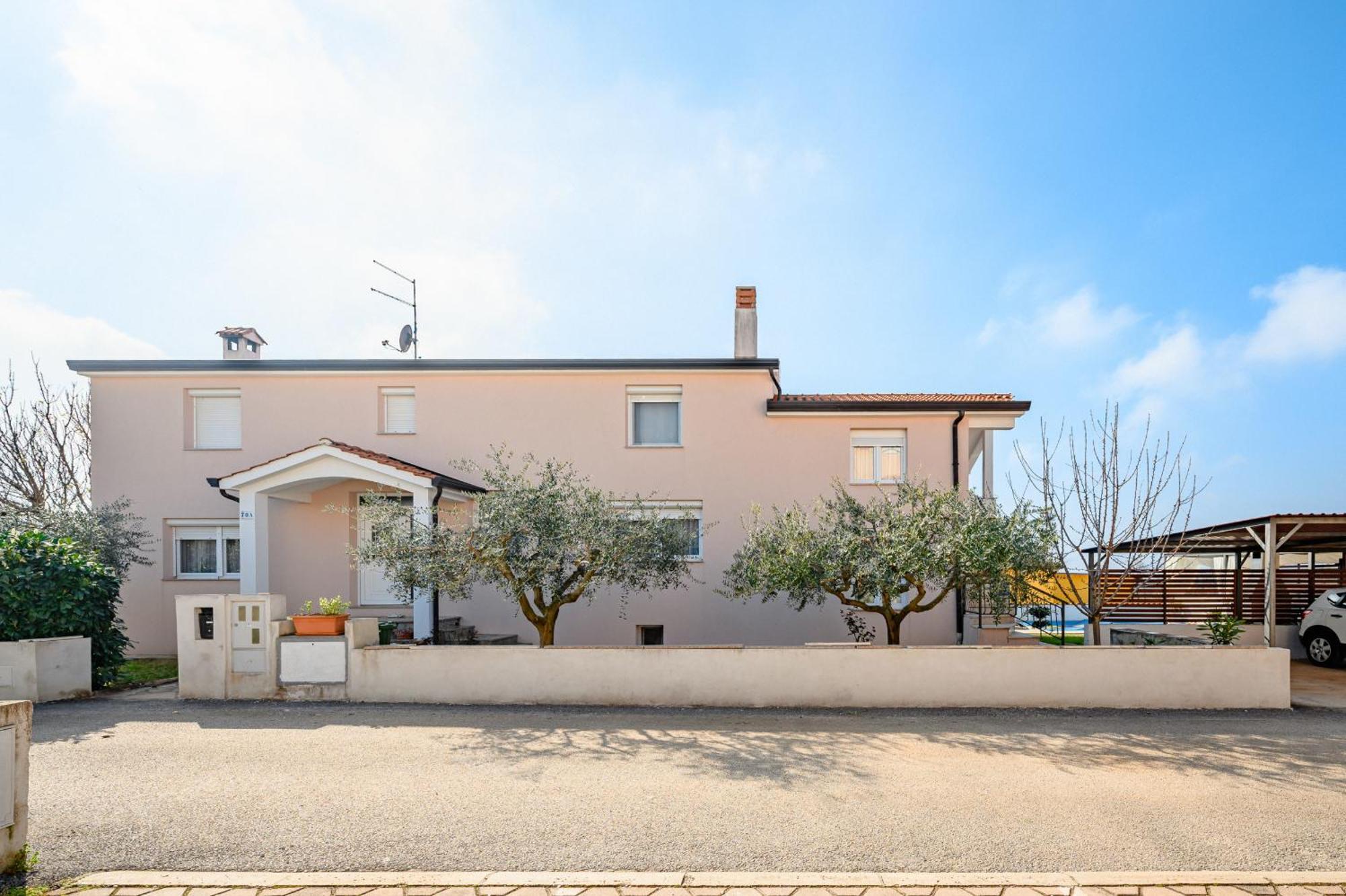 Charming Apartments Rose 1&2 With Pool Poreč Extérieur photo